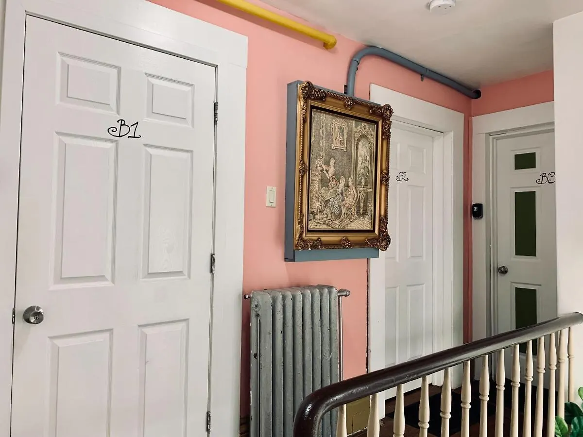 250 Charming Studio A3, Downtown Apartment Halifax