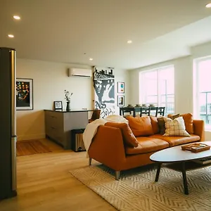 Chic Cozy Retreat - 2br - Stunning North End Views Apartment