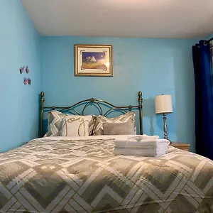 Ozone Homes-private Basement Unit Holiday home